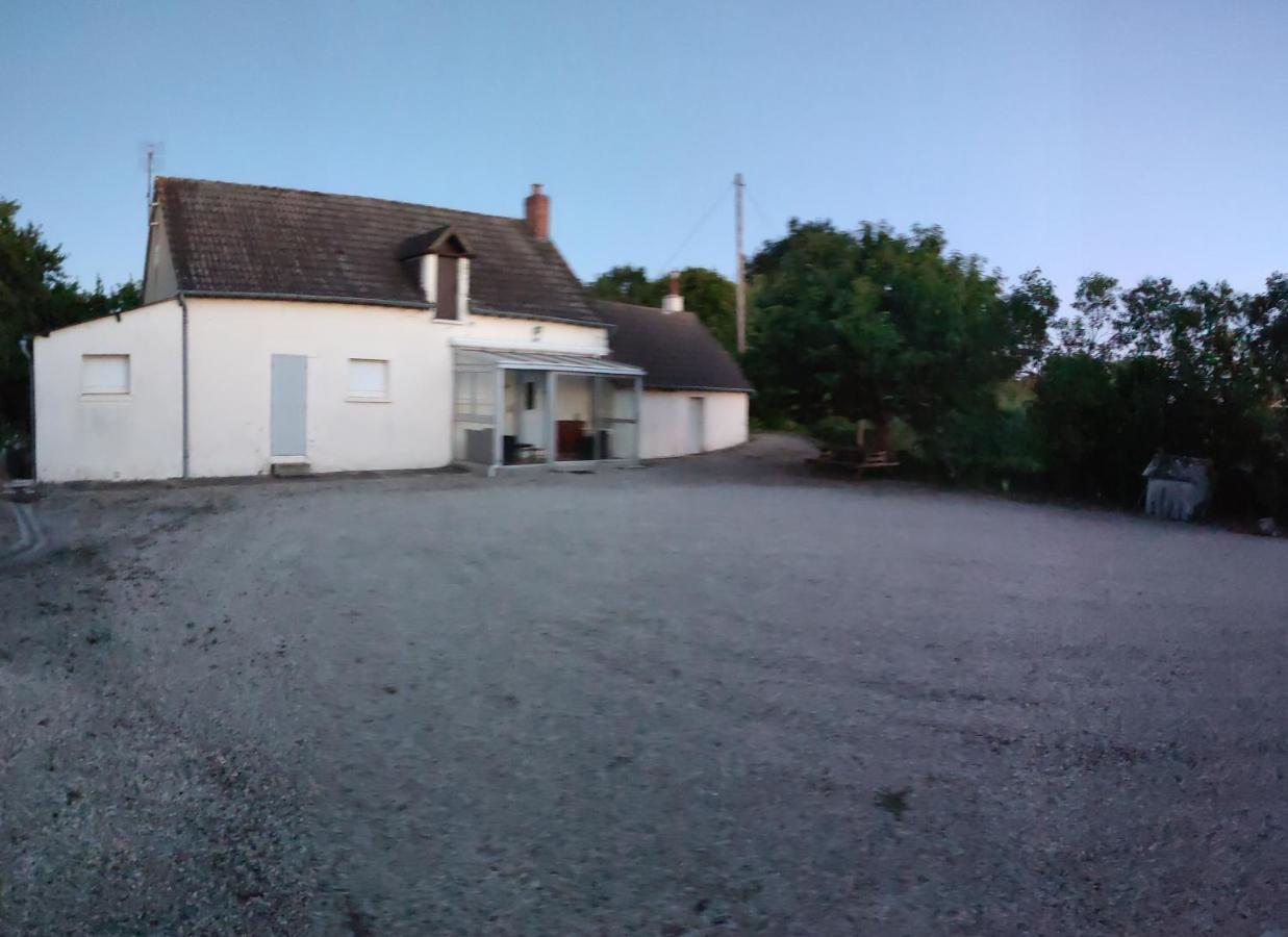 Gite Chez Jeannot Azay-le-Ferron 外观 照片