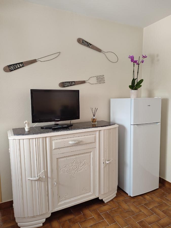 Gite Chez Jeannot Azay-le-Ferron 外观 照片