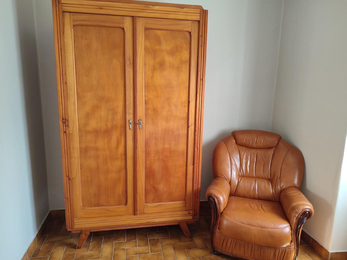 Gite Chez Jeannot Azay-le-Ferron 外观 照片